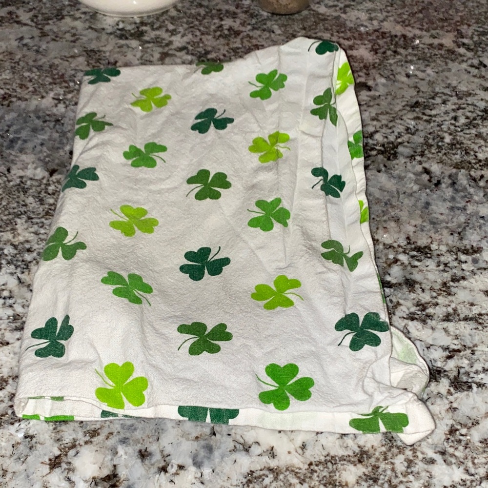 Green Clover Kitchen Towel